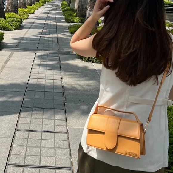 Authentic Jacquemus Le Grand Bambino - Picture 7 of 8